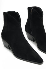 Raye Suede Black